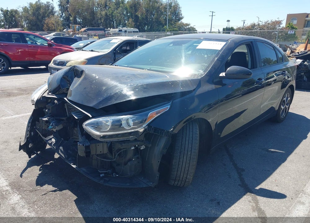 2019 KIA FORTE LXS VIN: 3KPF24AD4KE082046
