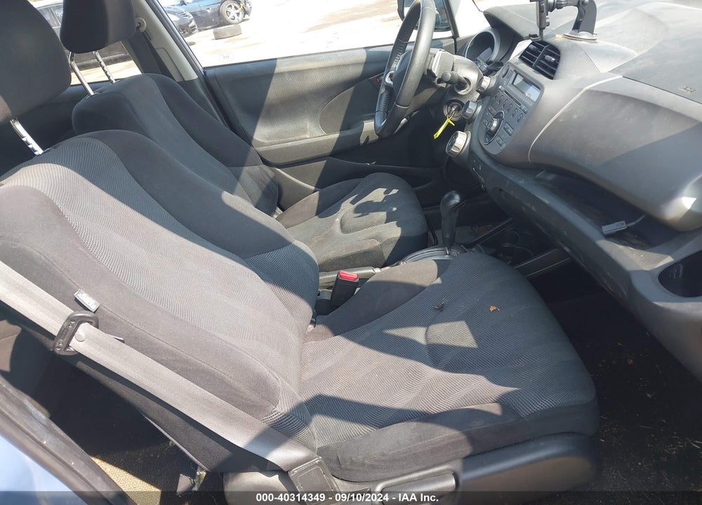 2009 HONDA FIT SPORT VIN: JHMGE88489S031695