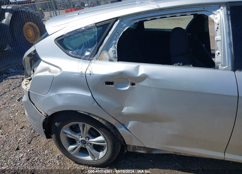 2014 FORD FOCUS SE VIN: 1FADP3K23EL419839