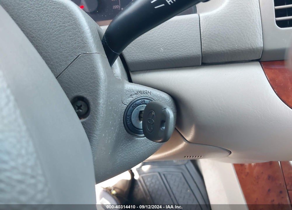 2005 TOYOTA CAMRY VIN: 4T1BF30K95U086219