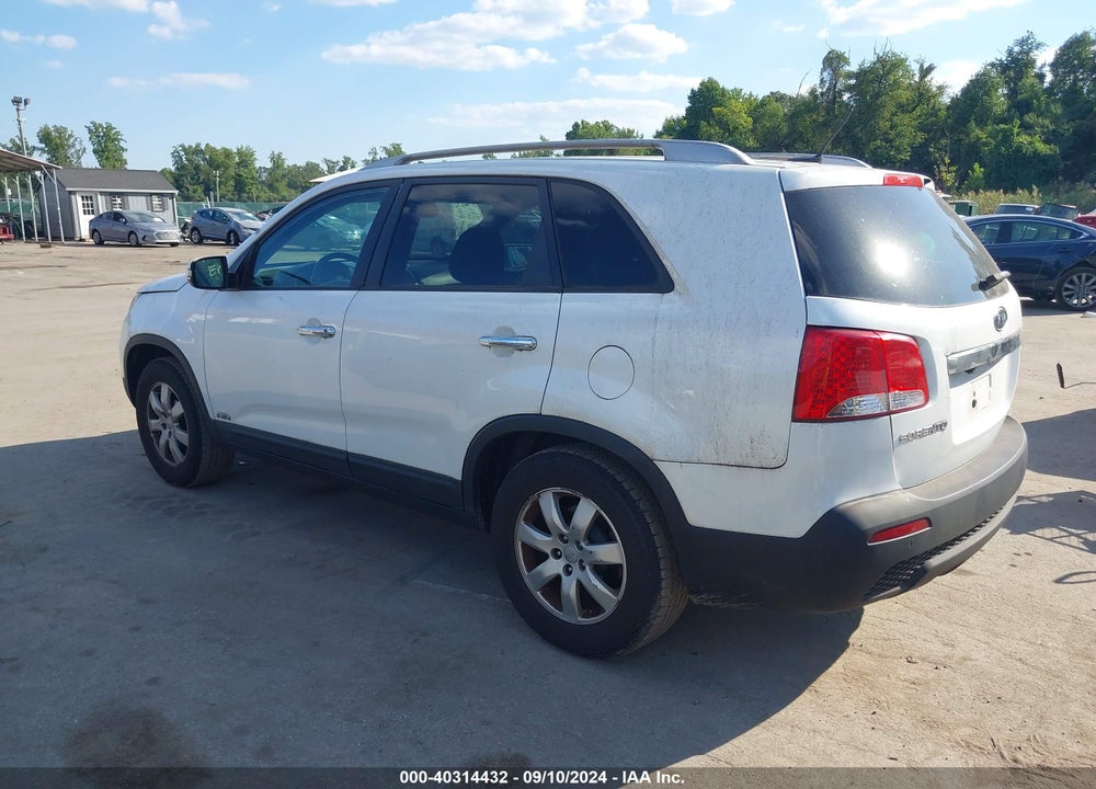 2013 KIA SORENTO LX VIN: 5XYKTDA66DG373294
