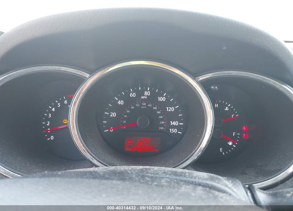 2013 KIA SORENTO LX VIN: 5XYKTDA66DG373294