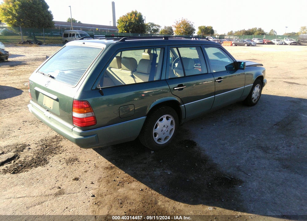 1994 MERCEDES-BENZ E 320 VIN: WDBEA92E9RF282924