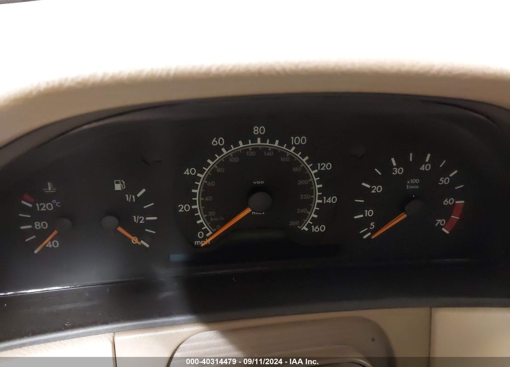 1999 MERCEDES-BENZ E 320 VIN: WDBJF65H1XA809661