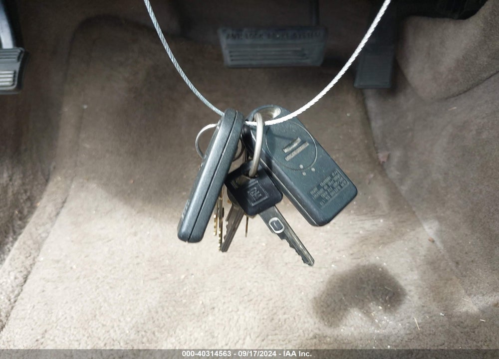 1995 CADILLAC DEVILLE VIN: 1G6KD52B0SU284978