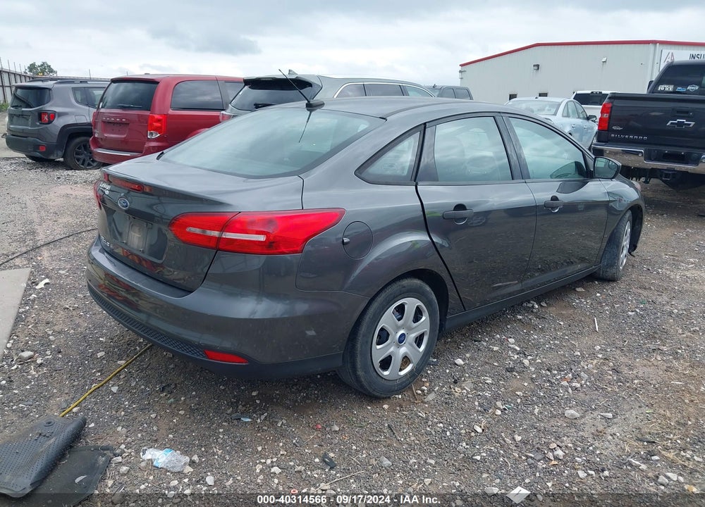 2018 FORD FOCUS S VIN: 1FADP3E24JL220482