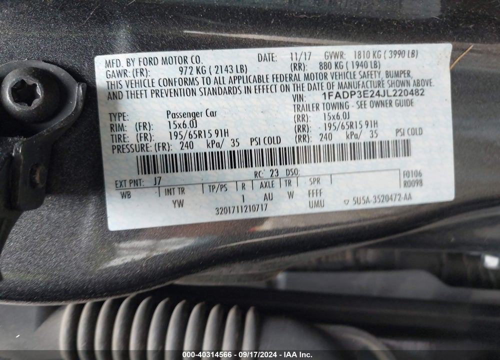 2018 FORD FOCUS S VIN: 1FADP3E24JL220482