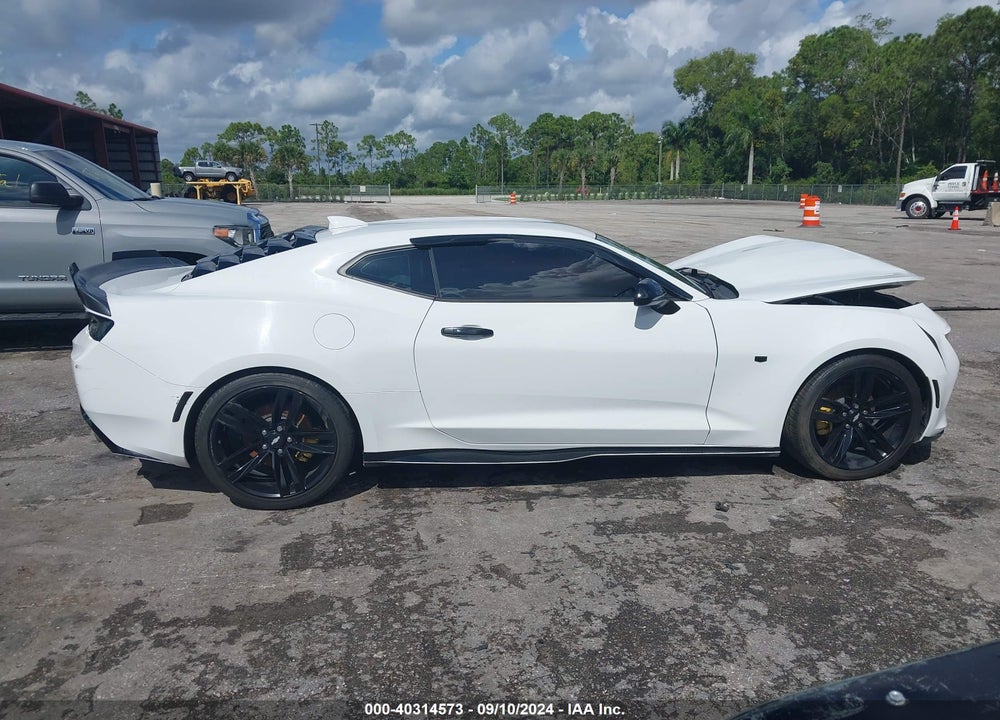2018 CHEVROLET CAMARO 2LT VIN: 1G1FD1RS3J0154835