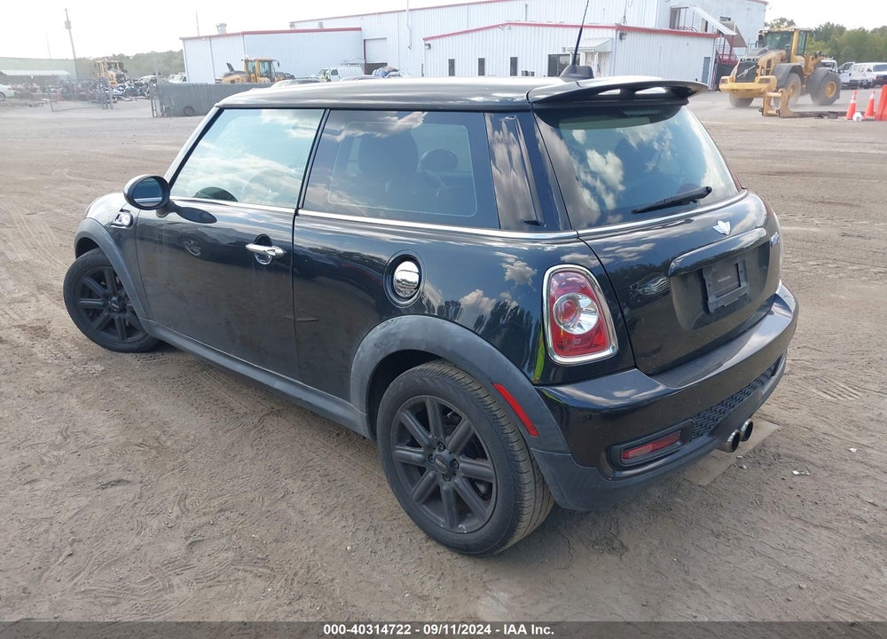 2012 MINI COOPER S VIN: WMWSV3C51CTY25340