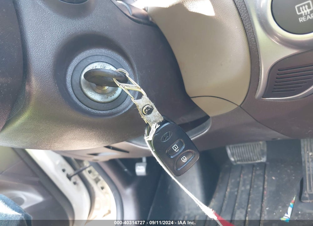 2011 HYUNDAI TUCSON GLS VIN: KM8JU3AC0BU292923