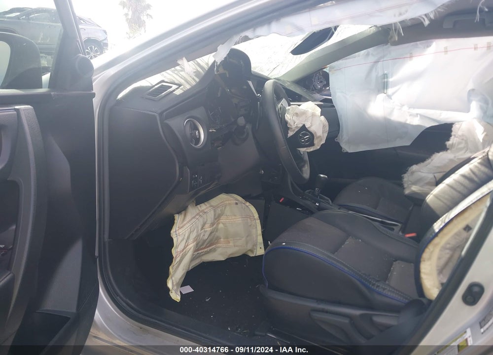 2018 TOYOTA COROLLA SE VIN: 5YFBURHE8JP787627
