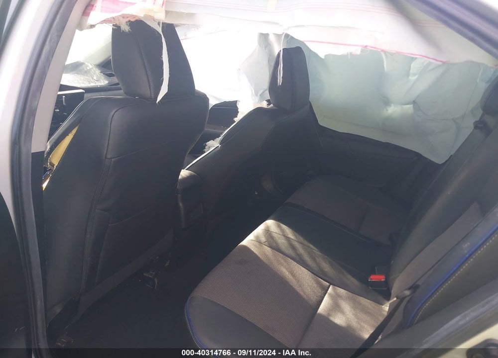 2018 TOYOTA COROLLA SE VIN: 5YFBURHE8JP787627