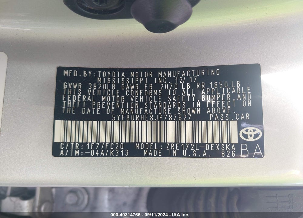 2018 TOYOTA COROLLA SE VIN: 5YFBURHE8JP787627