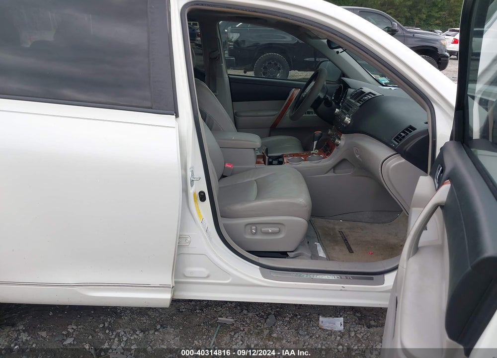 2008 TOYOTA HIGHLANDER LIMITED VIN: JTEES42A382082623