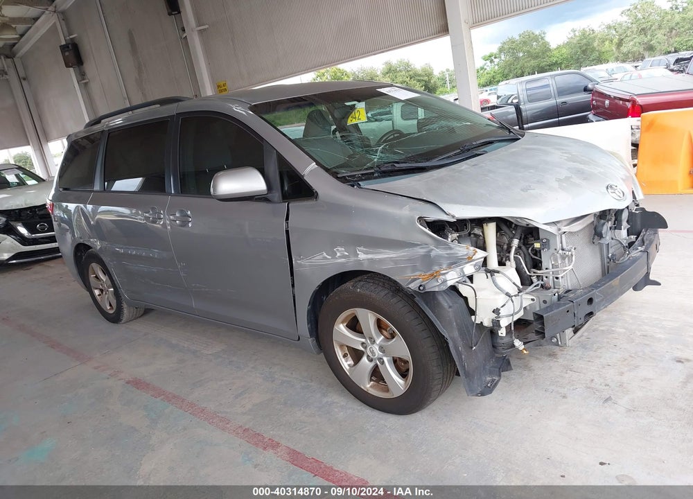 2015 TOYOTA SIENNA LE 8 PASSENGER VIN: 5TDKK3DC5FS591151