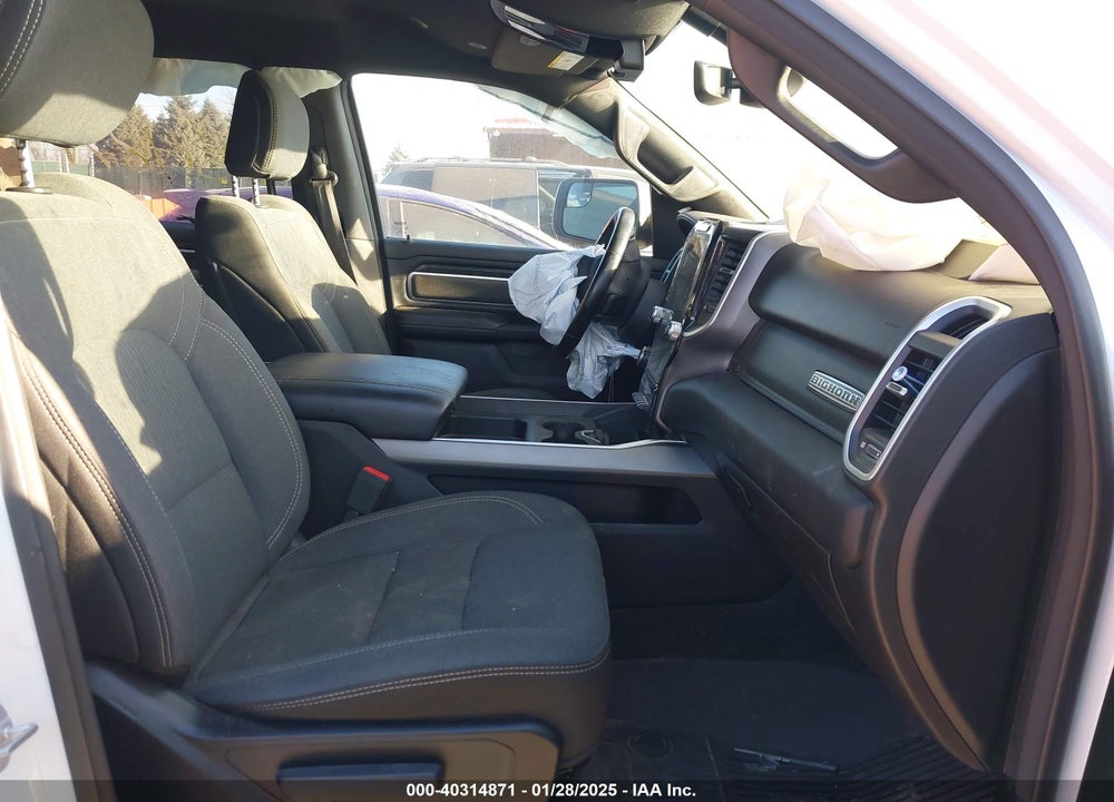 2021 RAM 1500 VIN: 1C6SRFFT8MN588992