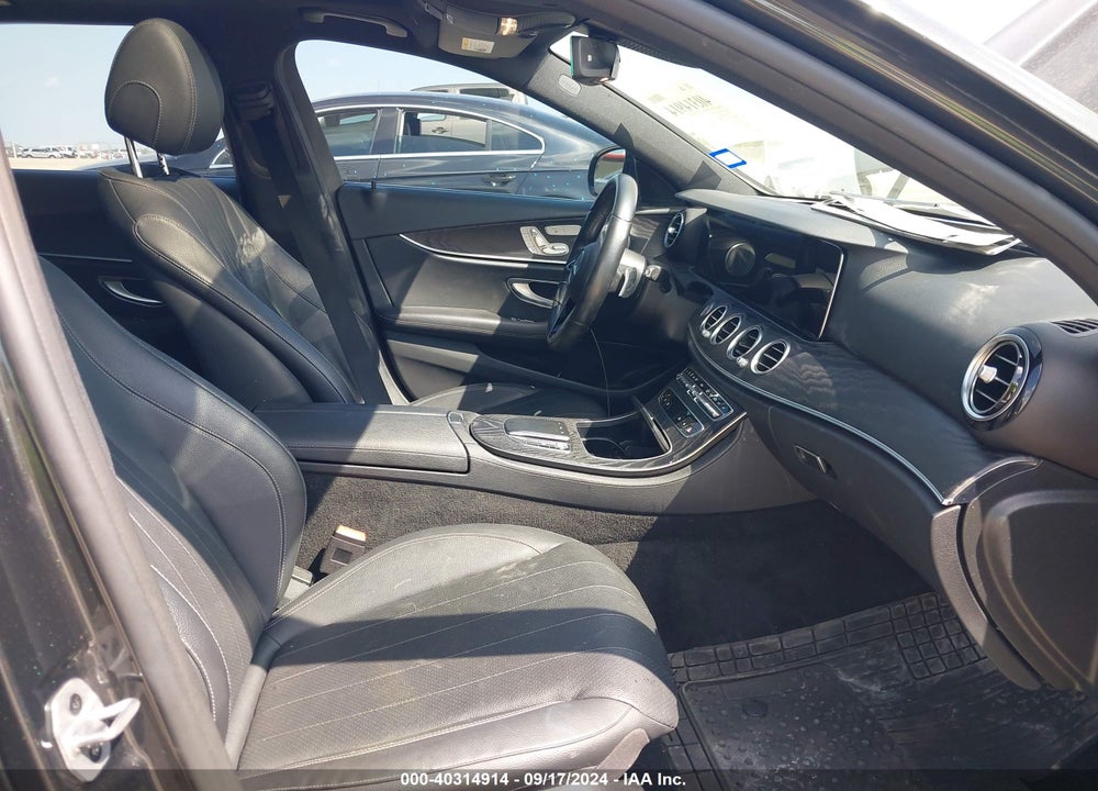 2021 MERCEDES-BENZ E 350 VIN: W1KZF8DB5MA921667