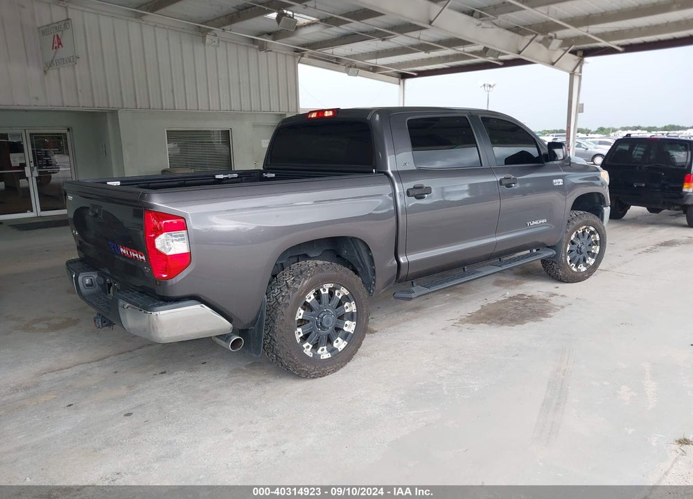 2017 TOYOTA TUNDRA SR5 5.7L V8 VIN: 5TFDW5F14HX650935