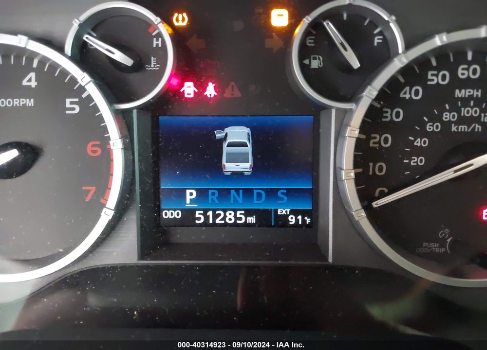 2017 TOYOTA TUNDRA SR5 5.7L V8 VIN: 5TFDW5F14HX650935