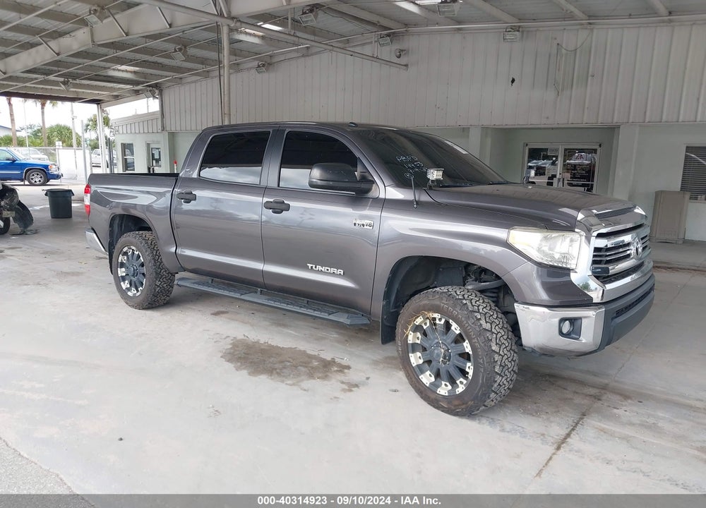 2017 TOYOTA TUNDRA SR5 5.7L V8 VIN: 5TFDW5F14HX650935