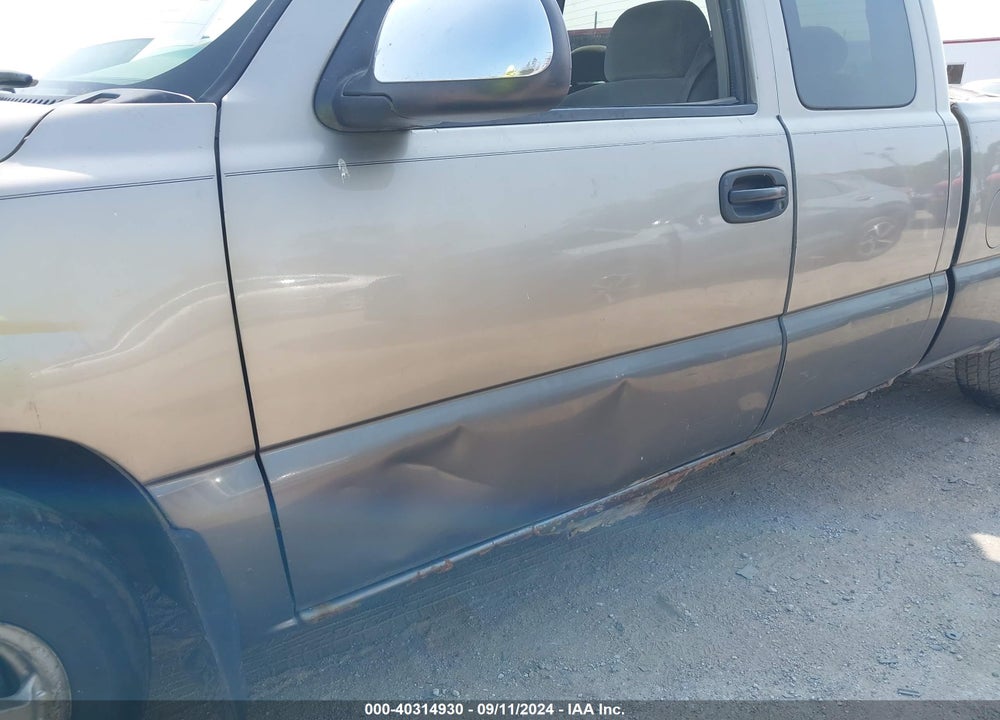 2000 CHEVROLET SILVERADO 1500 LS VIN: 2GCEC19T6Y1312114