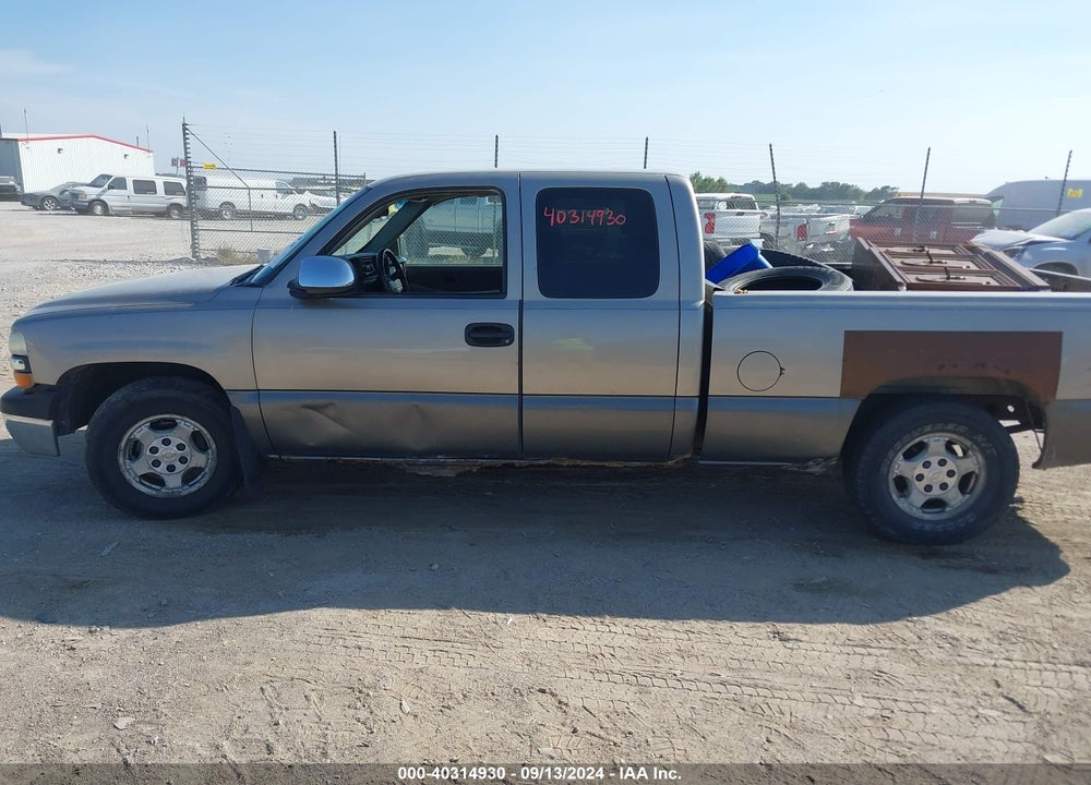 2000 CHEVROLET SILVERADO 1500 LS VIN: 2GCEC19T6Y1312114
