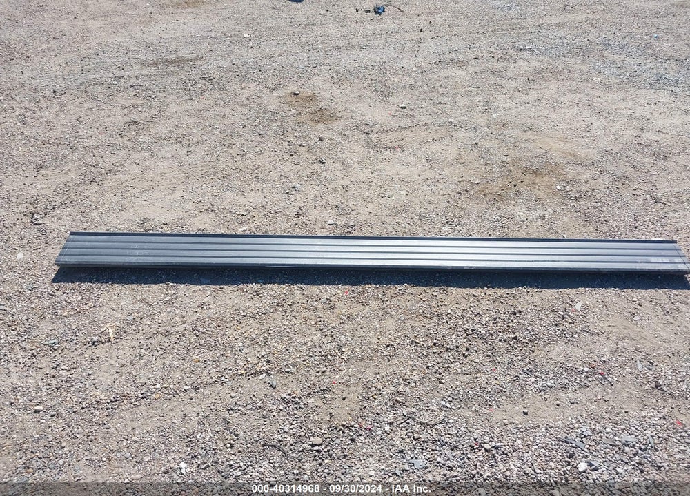 2022 GMC SIERRA 2500HD 4WD STANDARD BED AT4 VIN: 1GT49PEY1NF324240