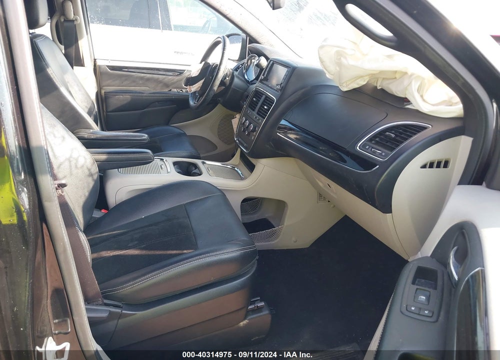 2017 DODGE GRAND CARAVAN SXT VIN: 2C4RDGCG3HR686453