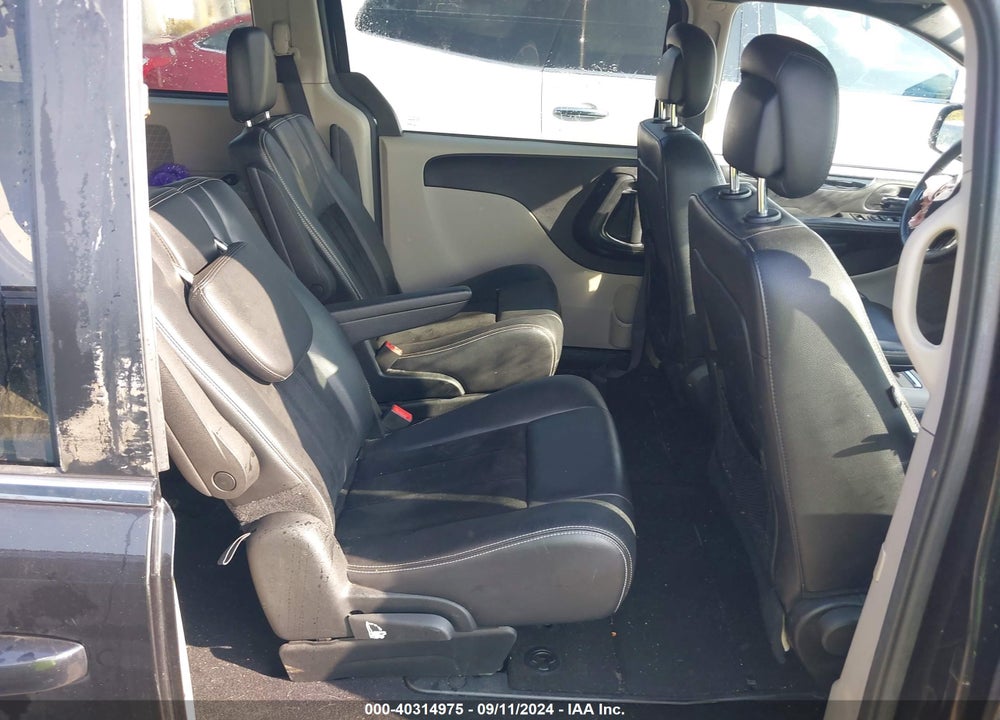 2017 DODGE GRAND CARAVAN SXT VIN: 2C4RDGCG3HR686453