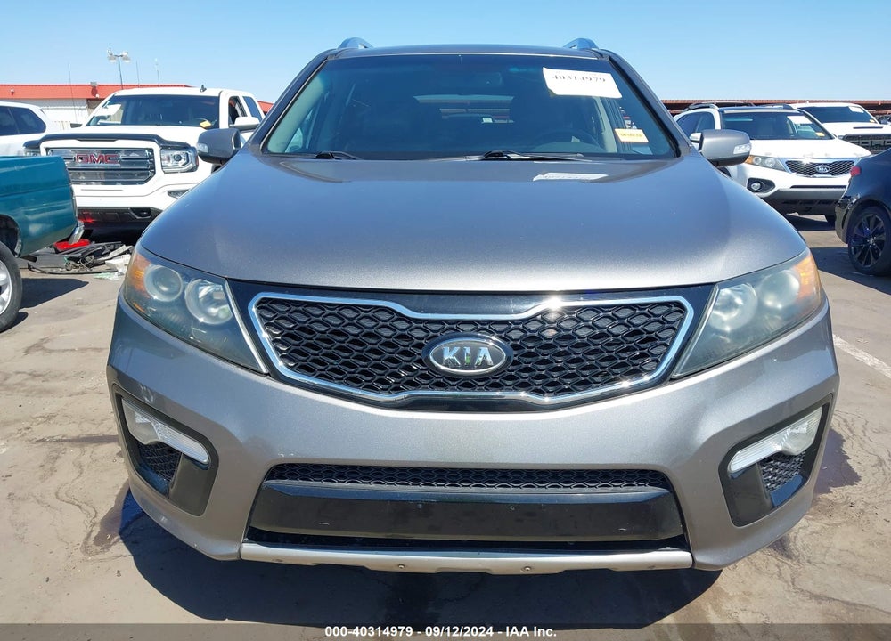 2011 KIA SORENTO SX V6 VIN: 5XYKW4A22BG159145