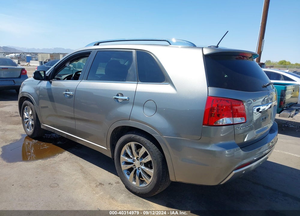 2011 KIA SORENTO SX V6 VIN: 5XYKW4A22BG159145
