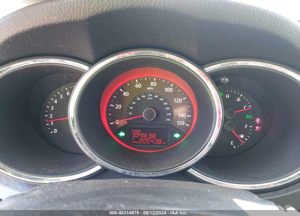 2011 KIA SORENTO SX V6 VIN: 5XYKW4A22BG159145