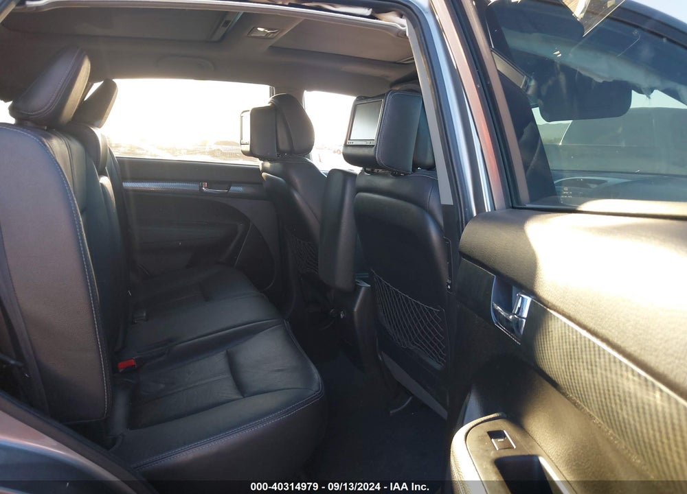 2011 KIA SORENTO SX V6 VIN: 5XYKW4A22BG159145