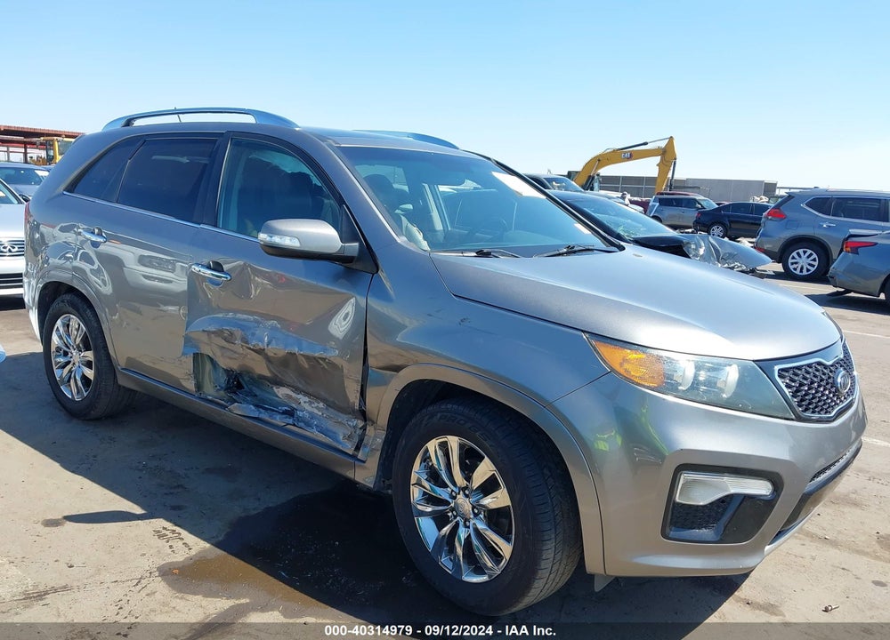 2011 KIA SORENTO SX V6 VIN: 5XYKW4A22BG159145