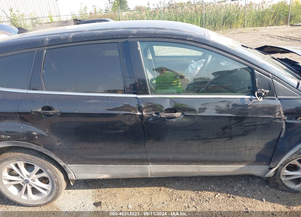2019 FORD ESCAPE SE VIN: 1FMCU9GDXKUA98458