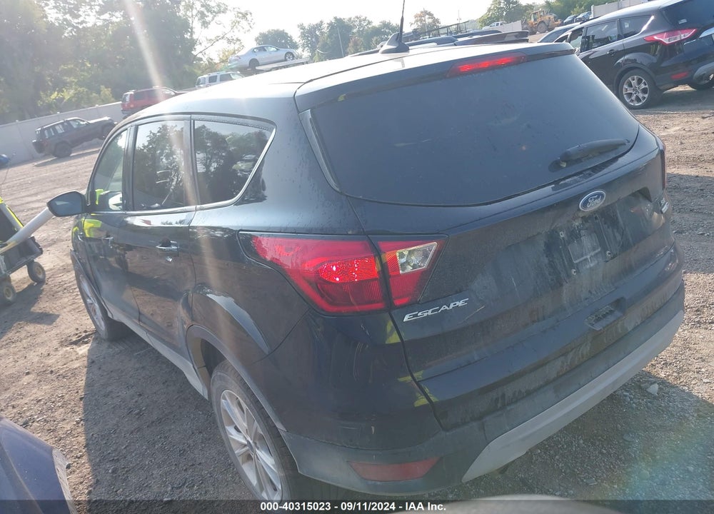 2019 FORD ESCAPE SE VIN: 1FMCU9GDXKUA98458