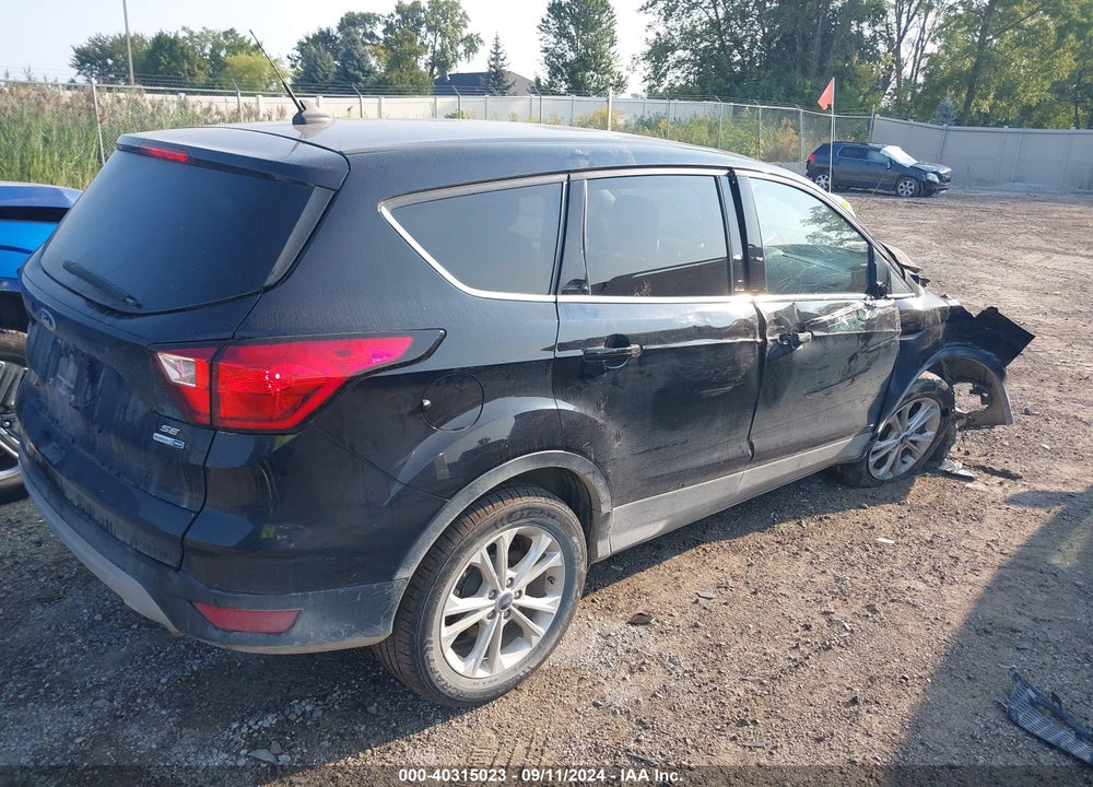 2019 FORD ESCAPE SE VIN: 1FMCU9GDXKUA98458