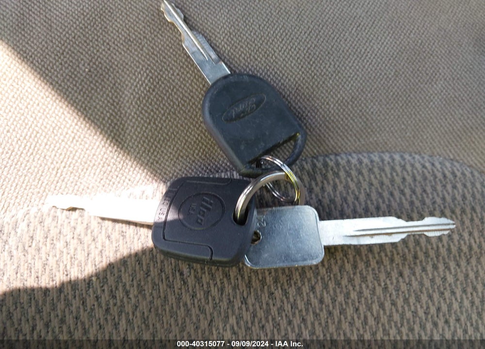 2004 FORD EXPLORER NBX/XLT VIN: 1FMZU73K44UB44999