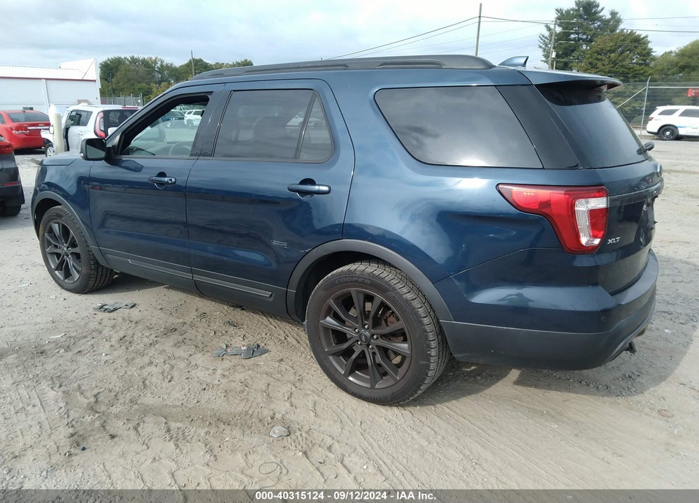 2017 FORD EXPLORER XLT VIN: 1FM5K8D86HGE39328