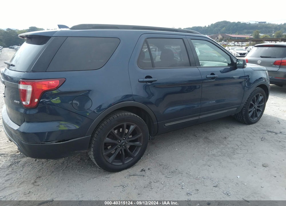 2017 FORD EXPLORER XLT VIN: 1FM5K8D86HGE39328