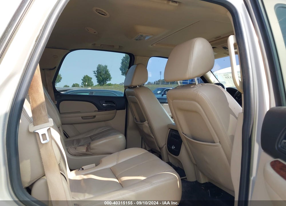2008 CHEVROLET TAHOE LT VIN: 1GNFC13028R273233