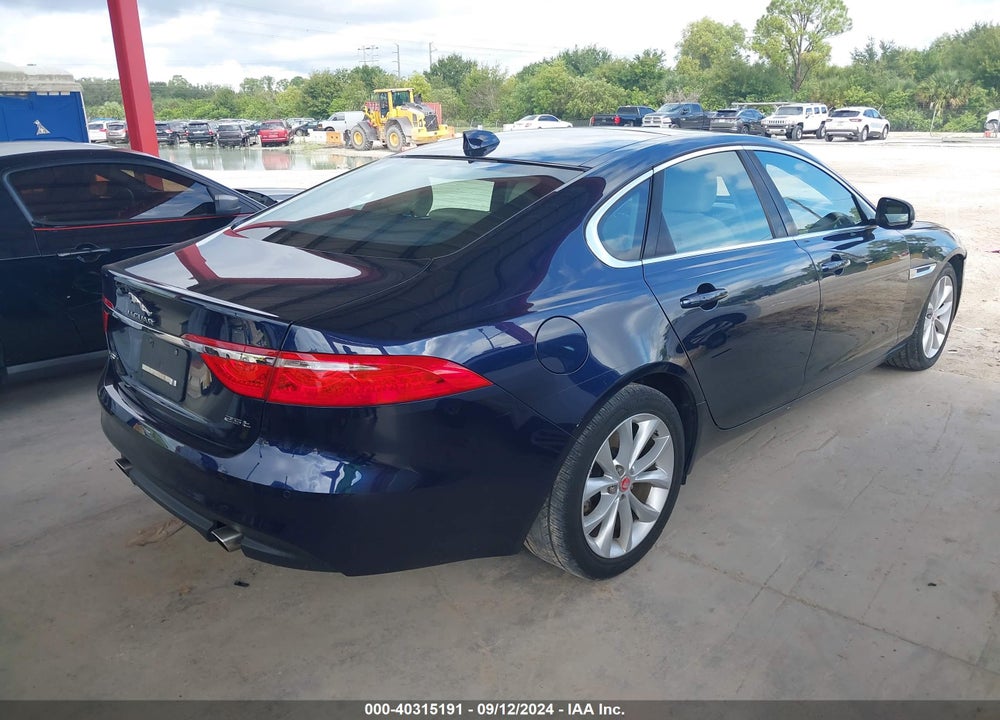 2018 JAGUAR XF 25T PREMIUM VIN: SAJBD4FX9JCY55449