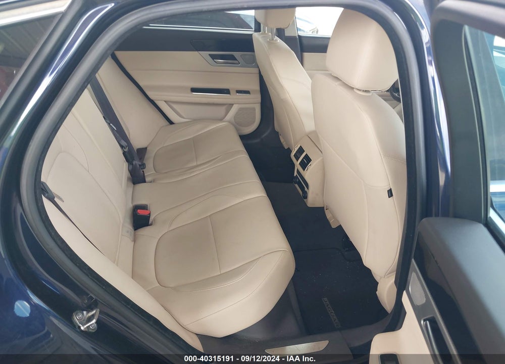 2018 JAGUAR XF 25T PREMIUM VIN: SAJBD4FX9JCY55449
