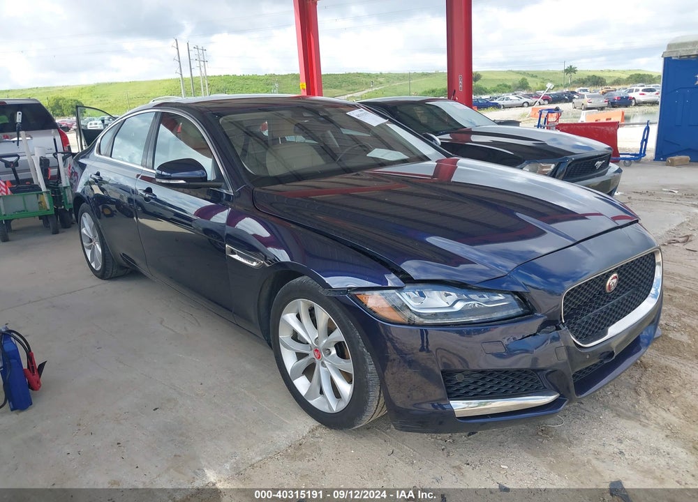 2018 JAGUAR XF 25T PREMIUM VIN: SAJBD4FX9JCY55449