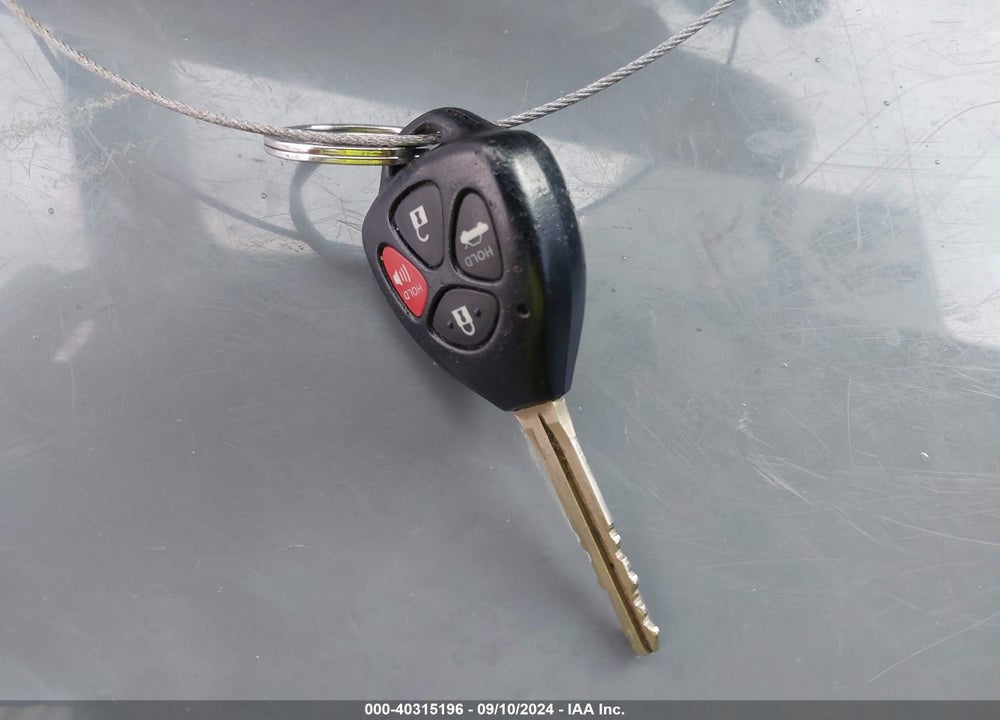 2010 TOYOTA COROLLA LE VIN: 2T1BU4EE0AC300556
