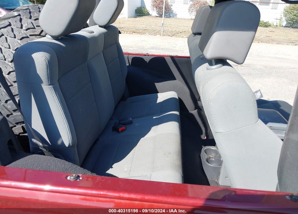 2007 JEEP WRANGLER SAHARA VIN: 1J4FA54107L127437