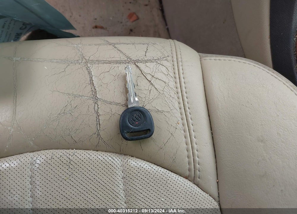 2011 BUICK ENCLAVE 2XL VIN: 5GAKRCED1BJ361473