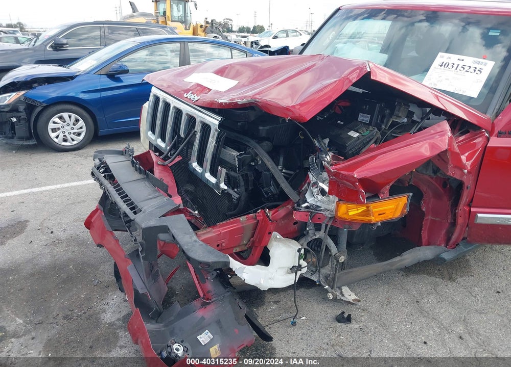 2010 JEEP COMMANDER SPORT VIN: 1J4RH4GT4AC119137