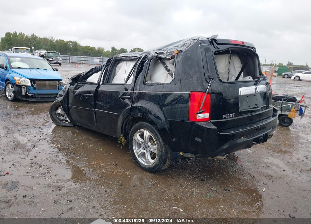 2012 HONDA PILOT EX-L VIN: 5FNYF3H58CB011000