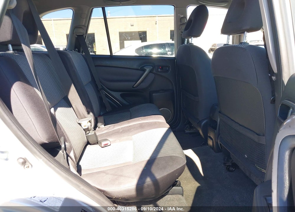 2005 TOYOTA RAV4 VIN: JTEGD20V050066433